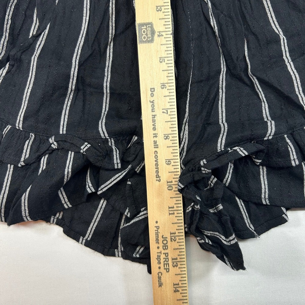 Billabong Womens Black White Striped Ruffle Hem Elastic Waist Shorts Size Medium - Picture 4 of 6